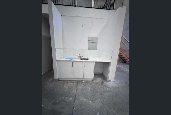 2/73 Eucumbene Drive Ravenhall VIC 3023 - Image 9