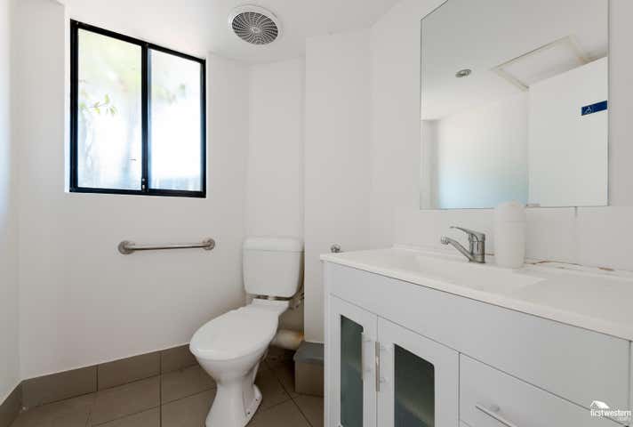 32 Nottinghill Street Joondalup WA 6027 - Image 12
