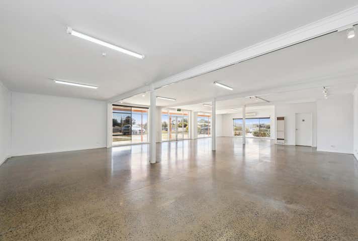 7/109 Breen Street Golden Square VIC 3555 - Image 2