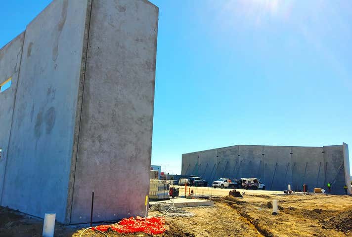 2/22 Silverton Court Paget QLD 4740 - Image 2