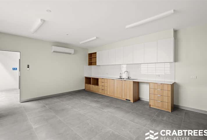 8 Palomo Drive Cranbourne West VIC 3977 - Image 7