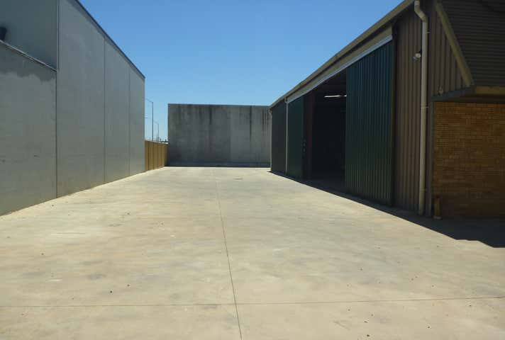 12-16 Robert Street Bellevue WA 6056 - Image 14