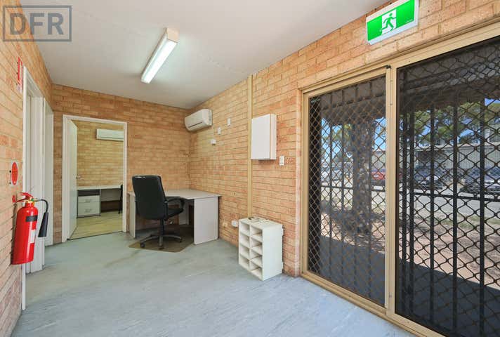 3/32 Beach Street Kwinana Beach WA 6167 - Image 17