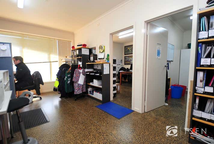 1/78 Hattam Street, Golden Square Golden Square VIC 3555 - Image 8