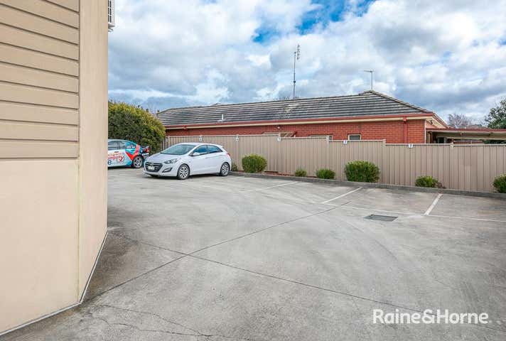 7/50 Aitken St Gisborne VIC 3437 - Image 8