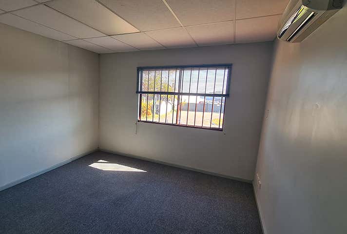 30 Truganina Rd Malaga WA 6090 - Image 10