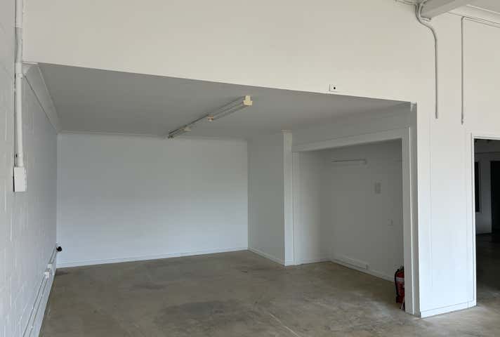 1/27 Lawrence Drive Nerang QLD 4211 - Image 4