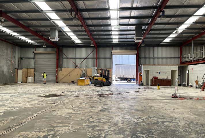 21 Denninup Way Malaga WA 6090 - Image 21