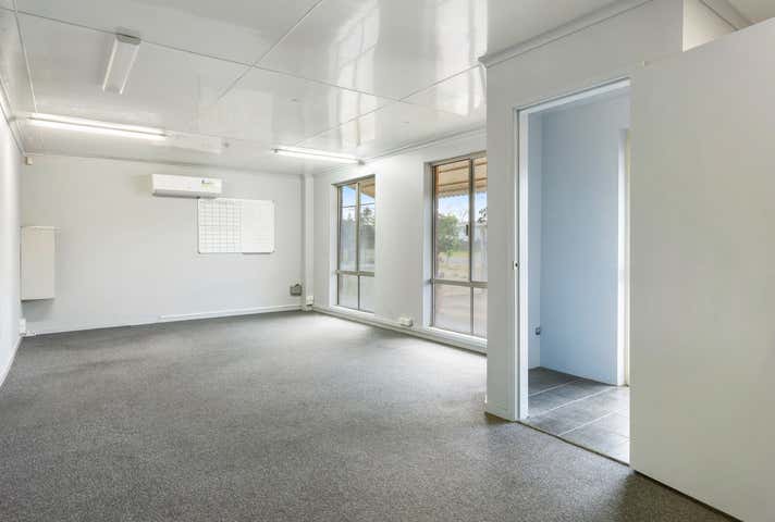 40 Lloyd George Grove Tanilba Bay NSW 2319 - Image 6