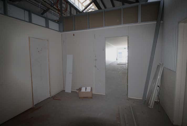 2/37 Warrego Highway Chinchilla QLD 4413 - Image 9