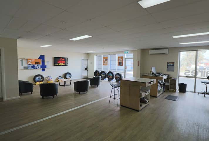 34 Catherine Crescent, 34 Catherine Crescent Lavington NSW 2641 - Image 5