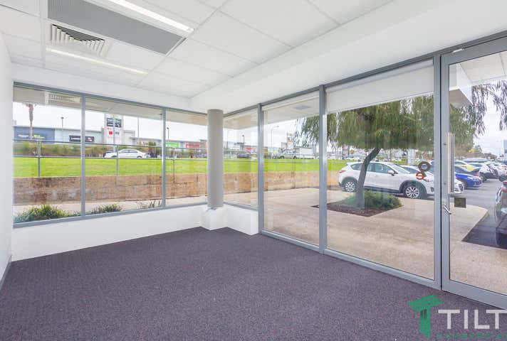 9E/817 Beeliar Drive Cockburn Central WA 6164 - Image 9