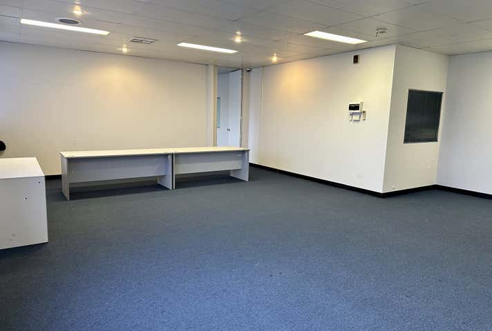 1/48 Vinnicombe Dr Canning Vale WA 6155 - Image 4