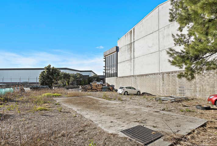 2/244 Nolan Street Unanderra NSW 2526 - Image 4