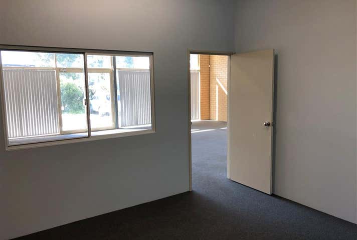 3/126-130 Bannister Road Canning Vale WA 6155 - Image 2