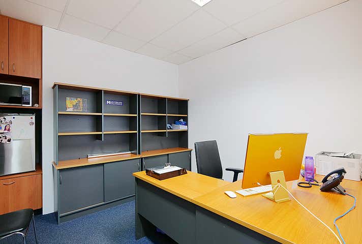 46 Tulloch Way Canning Vale WA 6155 - Image 13