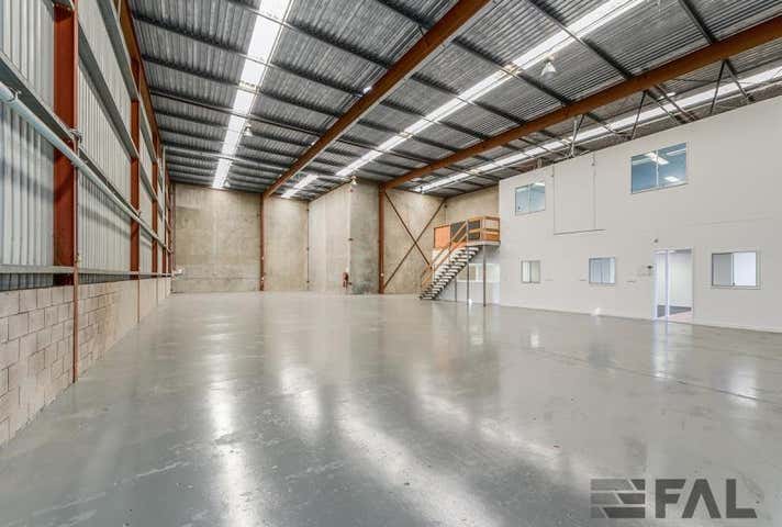 Unit  2, 124 Beatty Road Archerfield QLD 4108 - Image 1