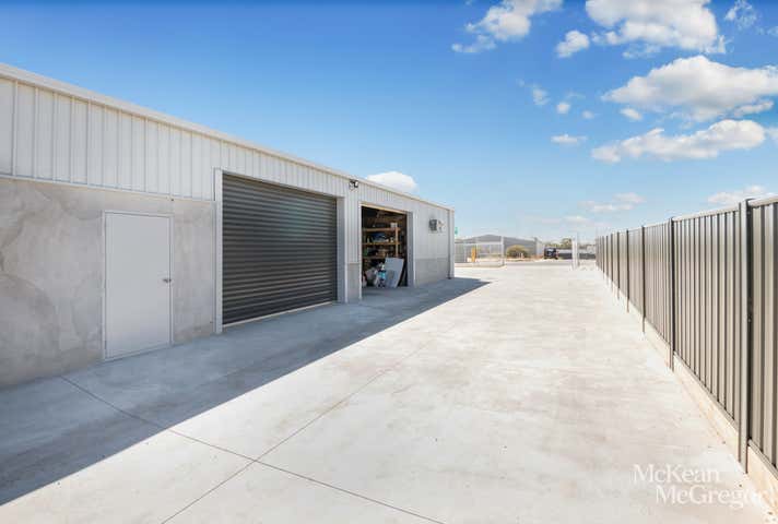 18/10 Matchett Drive East Bendigo VIC 3550 - Image 2