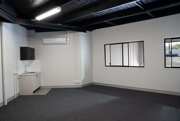 3 Flagstone Drive Burleigh Heads QLD 4220 - Image 6