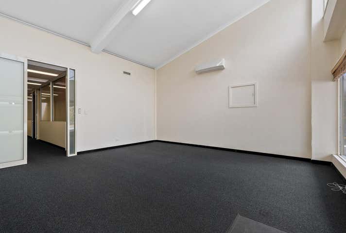 16 Morris Place Innaloo WA 6018 - Image 11