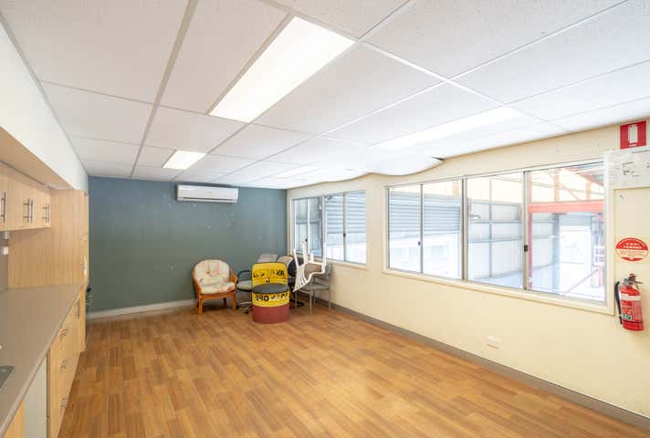 11 William Street Blackstone QLD 4304 - Image 11