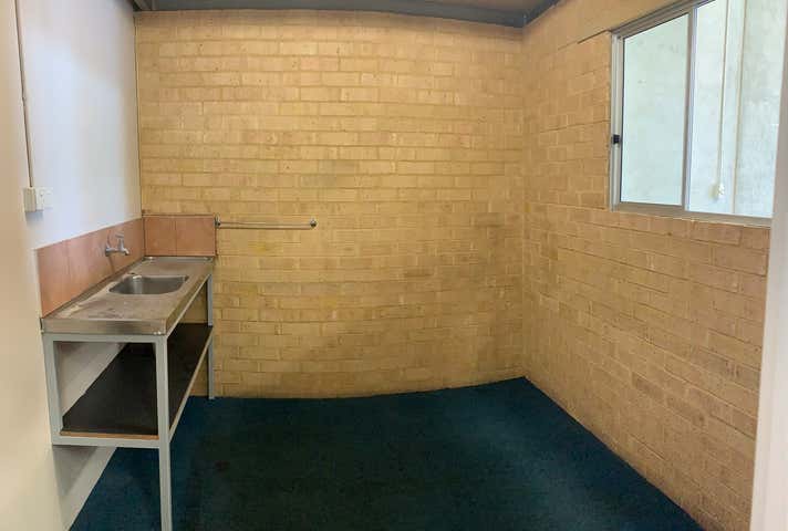 1/14 Parkinson Lane Kardinya WA 6163 - Image 6