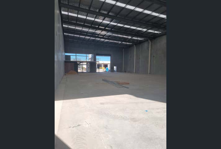 Unit 1, 53 Barley Place Canning Vale WA 6155 - Image 4