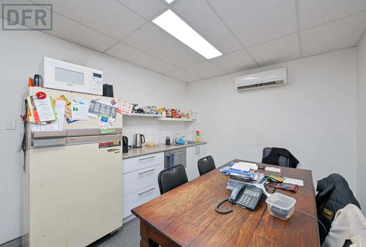 1/30 Hammond Road Cockburn Central WA 6164 - Image 12