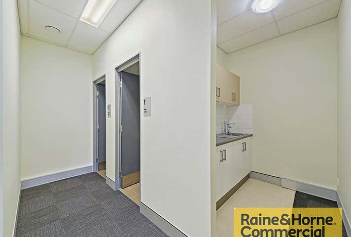 10/368 Earnshaw Road Banyo QLD 4014 - Image 9