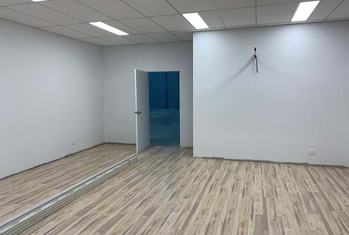 3/17 Furlong Street Cranbourne West VIC 3977 - Image 5