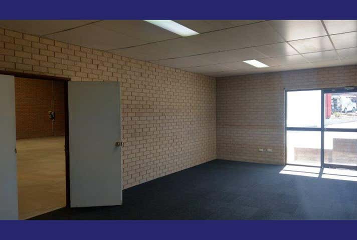 25 Berriman Dr Wangara WA 6065 - Image 11