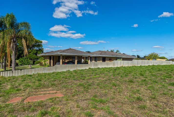 8 Osborne Place Stirling WA 6021 - Image 6