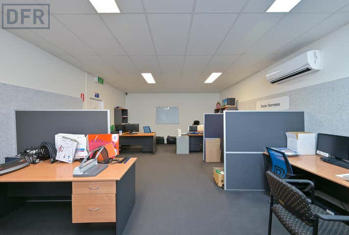 2/5 Sequoia Place Bibra Lake WA 6163 - Image 14