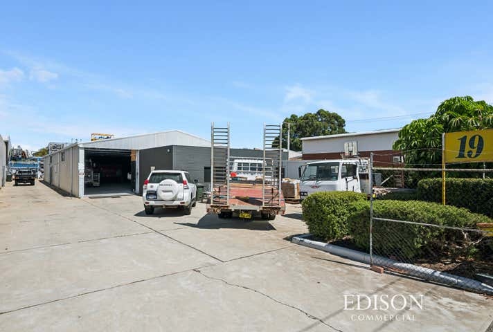 2/19 Kembla Way Willetton WA 6155 - Image 3