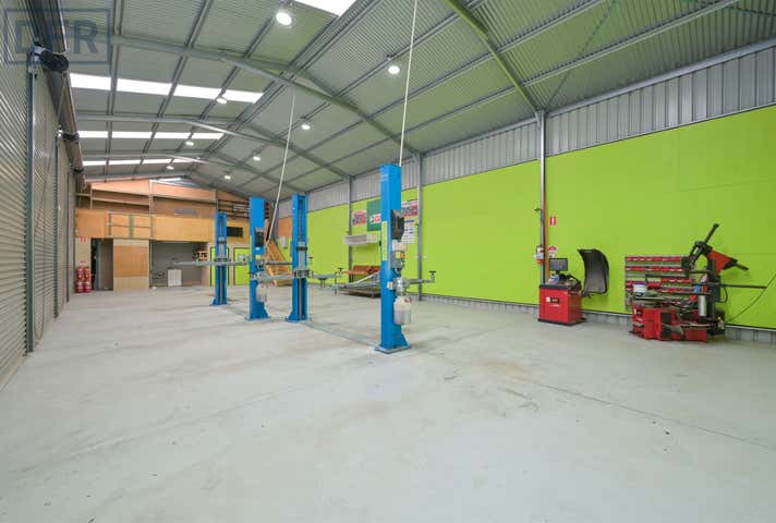 2 Dalloway Road Port Kennedy WA 6172 - Image 13