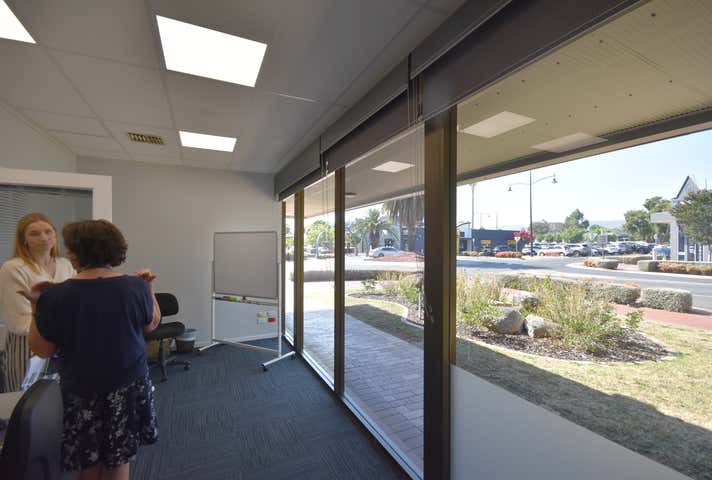 3 & 4/22 Stanley Street Wodonga VIC 3690 - Image 2