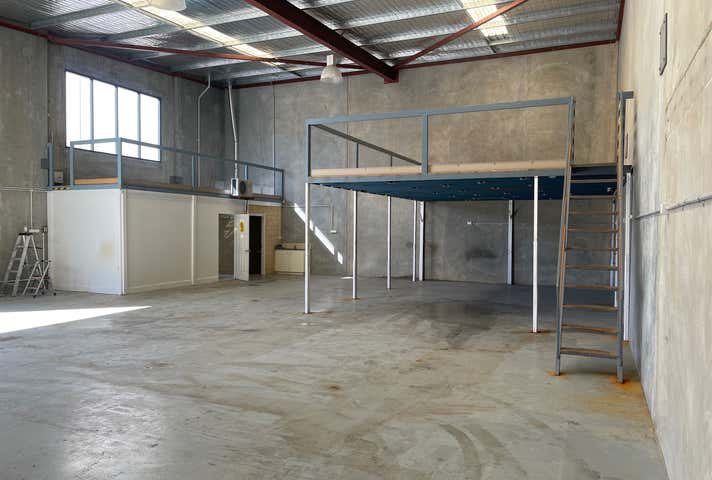 7/90 Distinction Rd Wangara WA 6065 - Image 9