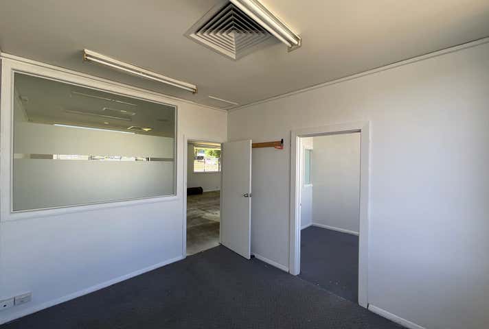 1/144 Cochranes Road Moorabbin VIC 3189 - Image 4
