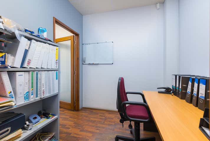 2/10 Bushland Ridge Bibra Lake WA 6163 - Image 14