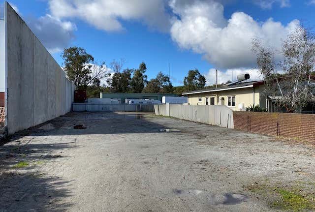 28 & 30 Robinson Road Bellevue WA 6056 - Image 2