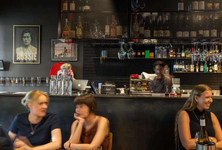 18/19 Eastlake Parade Kingston ACT 2604 - Image 3