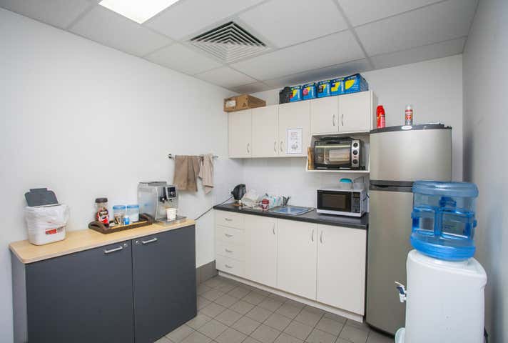 8 Mordaunt Circuit Canning Vale WA 6155 - Image 9