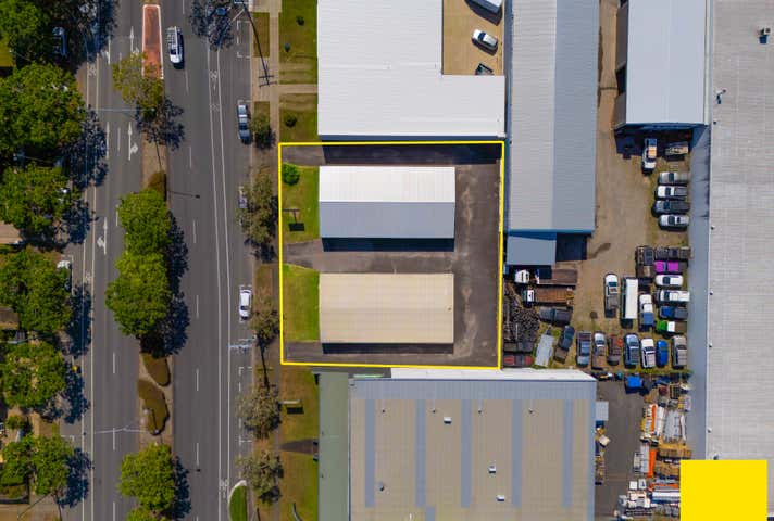 152-154 Aumuller Street Bungalow QLD 4870 - Image 1