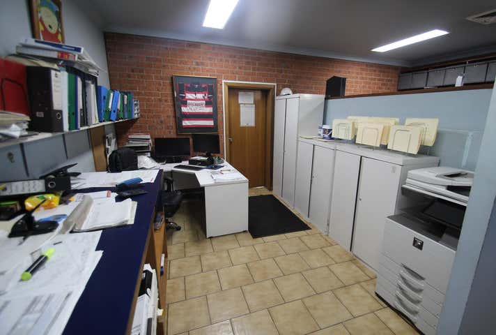 4 Doyle Avenue Unanderra NSW 2526 - Image 6