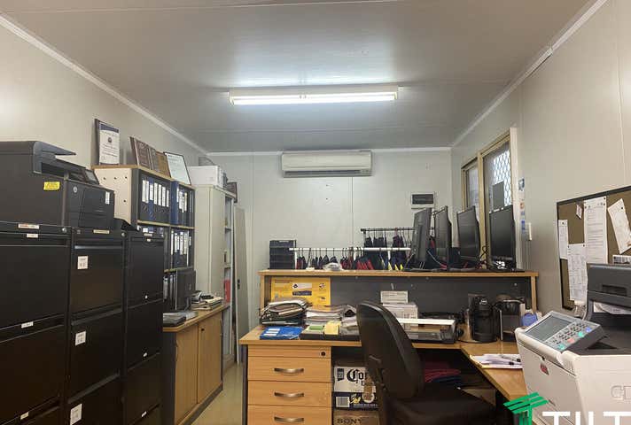 42 & 43 Boonderoo Road Tom Price WA 6751 - Image 12