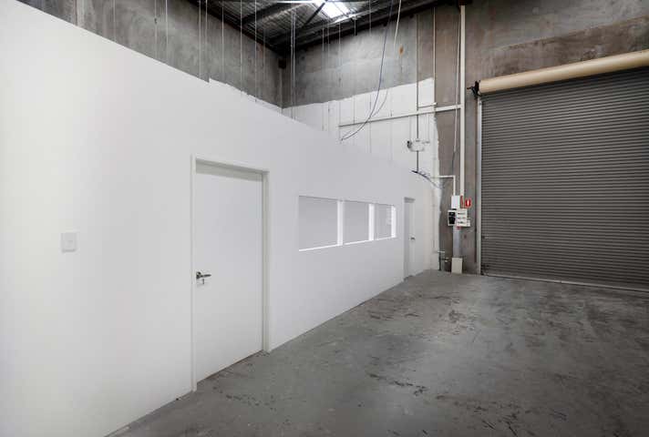 Unit A & B, 35 Tacoma Circuit Canning Vale WA 6155 - Image 11