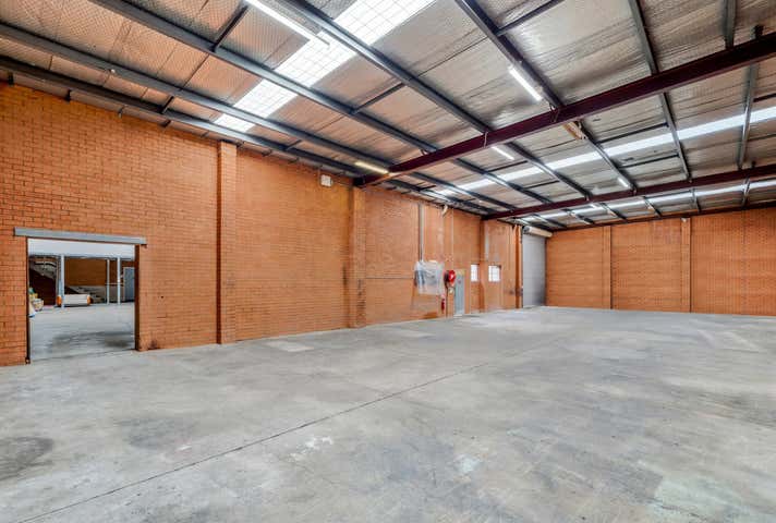 32 Garema Circuit Kingsgrove NSW 2208 - Image 3