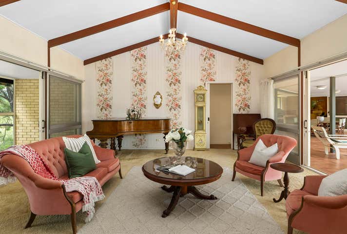 121 Lancing Street Pullenvale QLD 4069 - Image 13