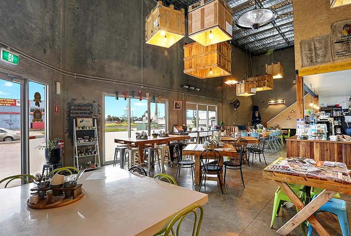 Unit 1/ 6-10 Apparel Close Breakwater VIC 3219 - Image 5