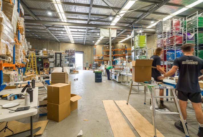 9 Cutting Way Yangebup WA 6164 - Image 10